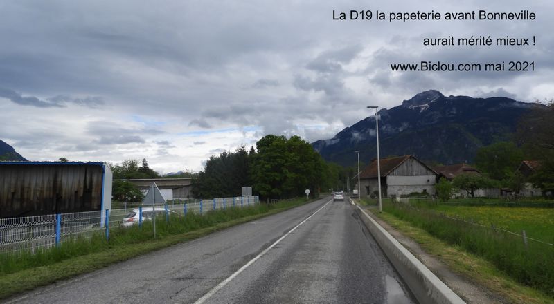 La D 19 avant Bonneville; mériterait un aménagement cyclable