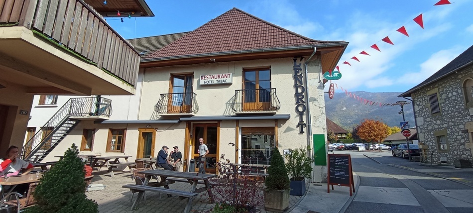 Pause à Novalaise (Savoie)